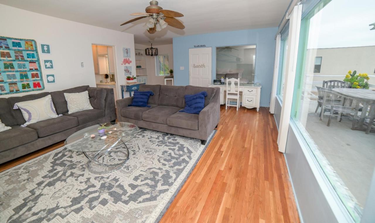 Beachfront Cottage Upper Unit Oceanside Exterior foto