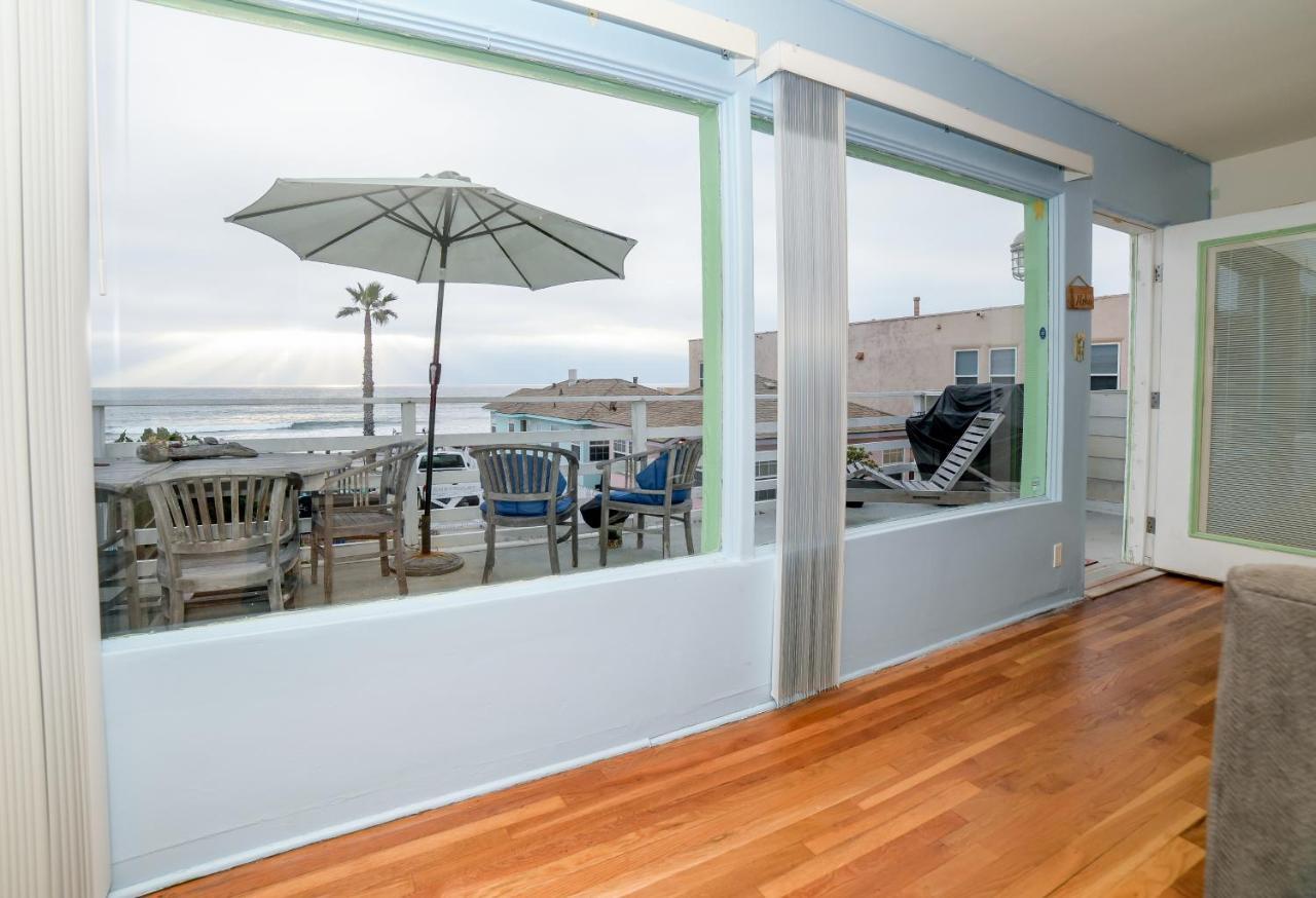 Beachfront Cottage Upper Unit Oceanside Exterior foto